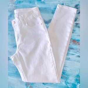 White high-waisted super skinny ankle jeans